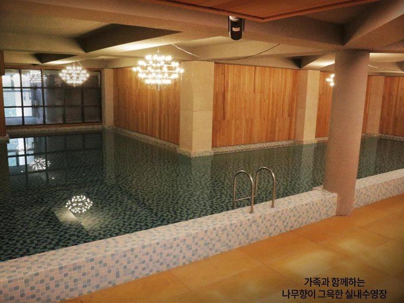 Pine Forest Jeongseon Alpine Resort Extérieur photo
