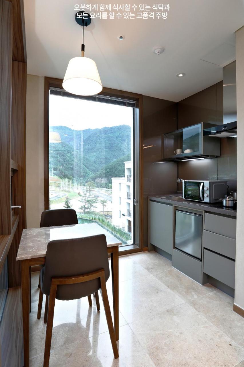 Pine Forest Jeongseon Alpine Resort Extérieur photo