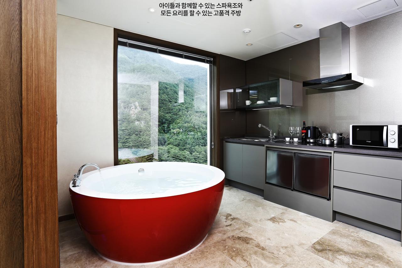 Pine Forest Jeongseon Alpine Resort Extérieur photo